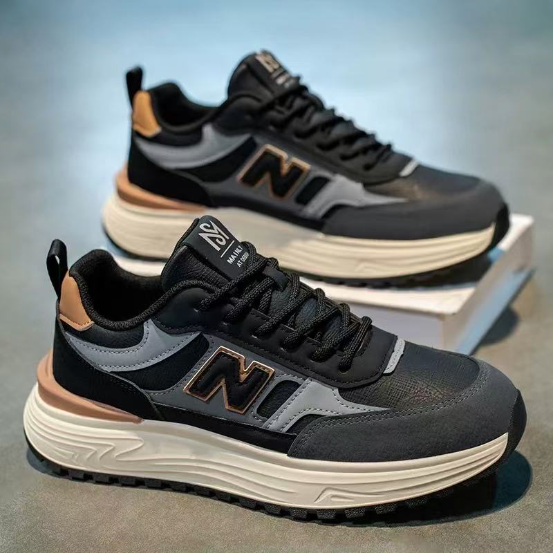 running shoes - Image 2